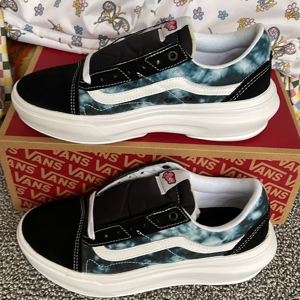 Vans Men’s Old Skool Over
Tie-Dye Black/Multi
VN0A7Q5EBMV Platforms - Picture 3 of 16